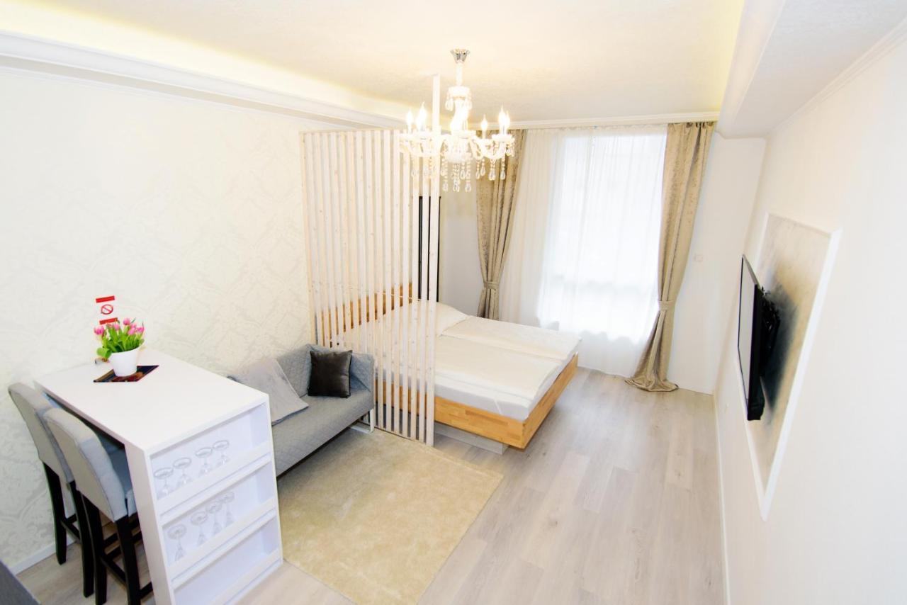 Noble Ferienwohnung In Metzingen-Zentrum Metzingen  Buitenkant foto