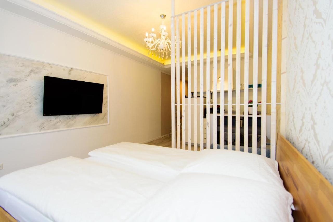 Noble Ferienwohnung In Metzingen-Zentrum Metzingen  Buitenkant foto